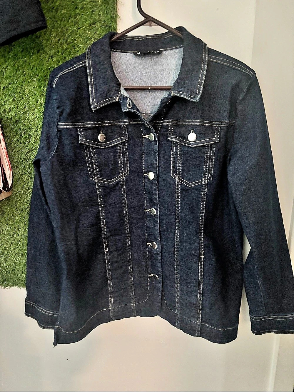 N Touch Denim Jean Jacket in Blue Size Medium Like New